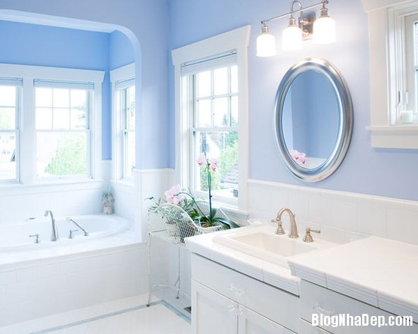 Phòng tắm dễ chịu với màu xanh blue