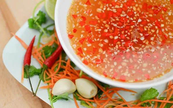 Cách làm nộm hoa chuối hải sản thơm ngon dành cho ngày hè