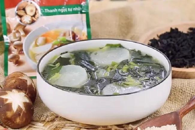 Cách nấu canh rong biển chay thanh đạm và giàu dưỡng chất