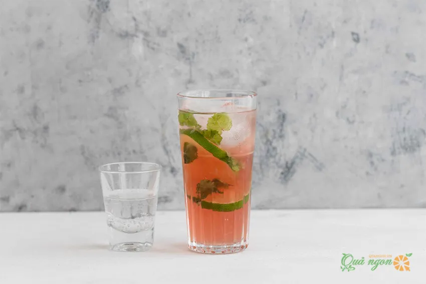 Cách pha chế cocktail mojito lựu bạc bà