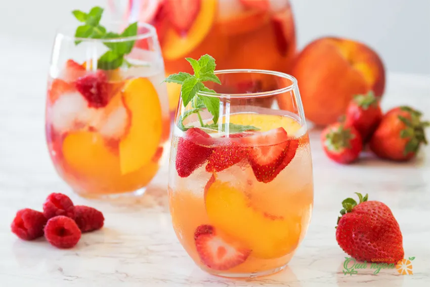 Cách pha chế Rosé Sangria trái cây hương vị tươi sáng