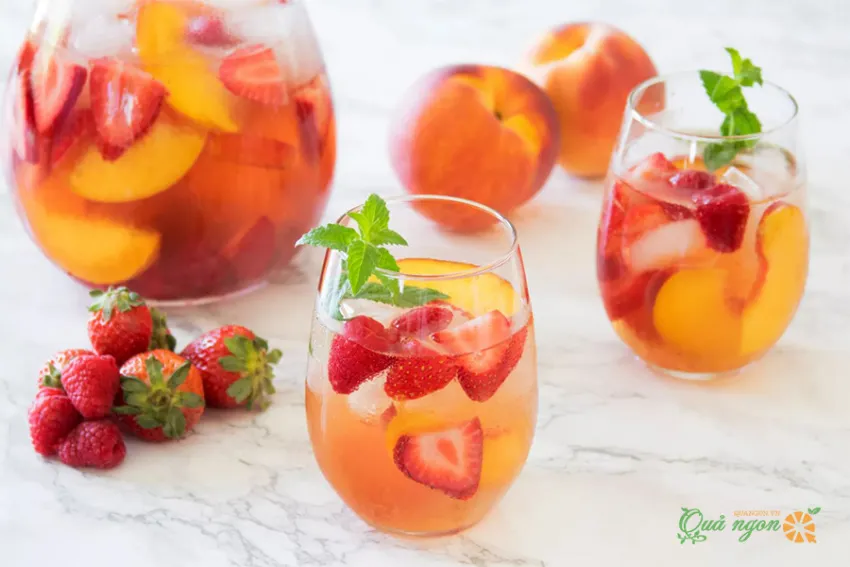 Cách pha chế Rosé Sangria trái cây hương vị tươi sáng