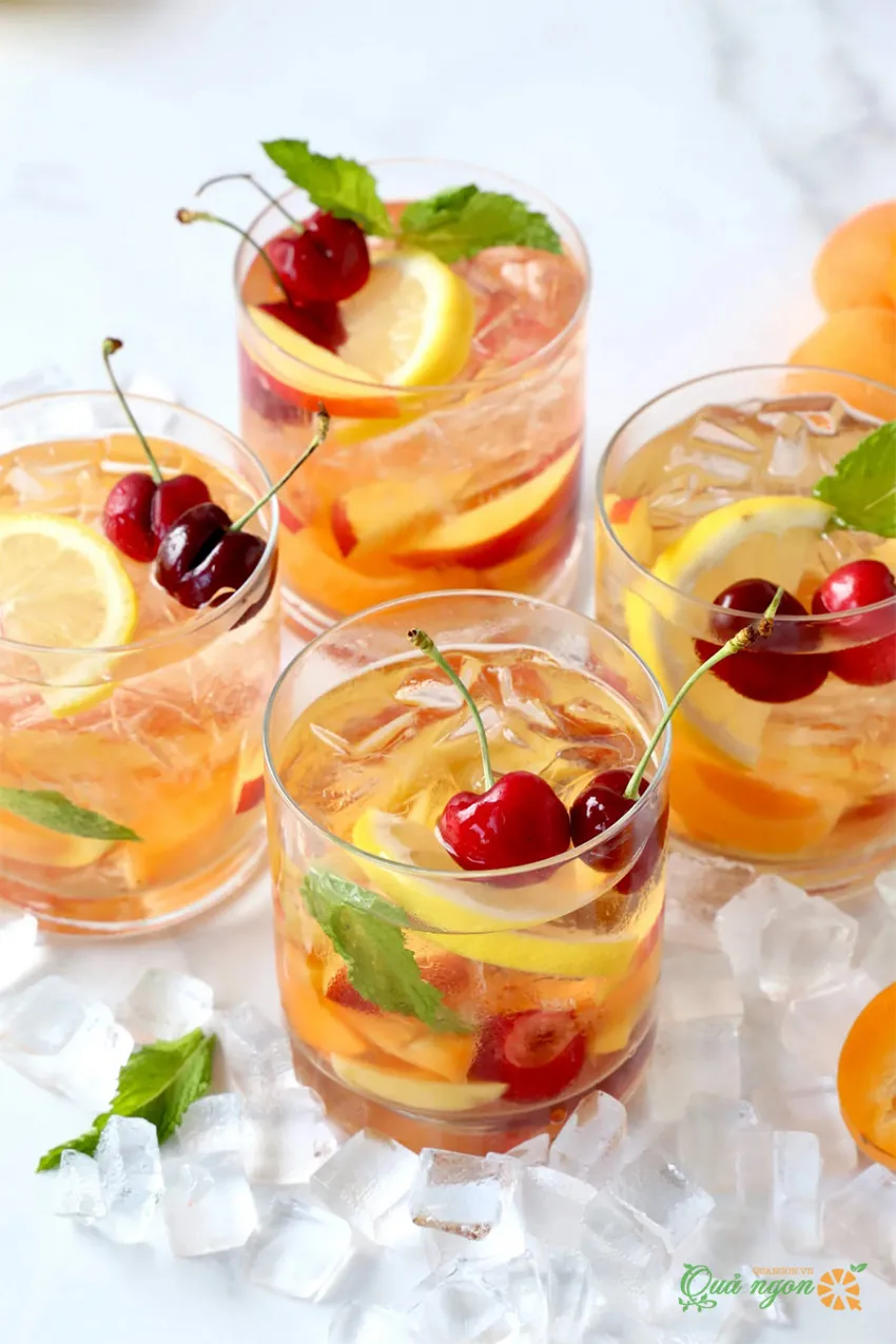 Cách pha chế Sangria Rosé mùa hè tuyệt vời nhất