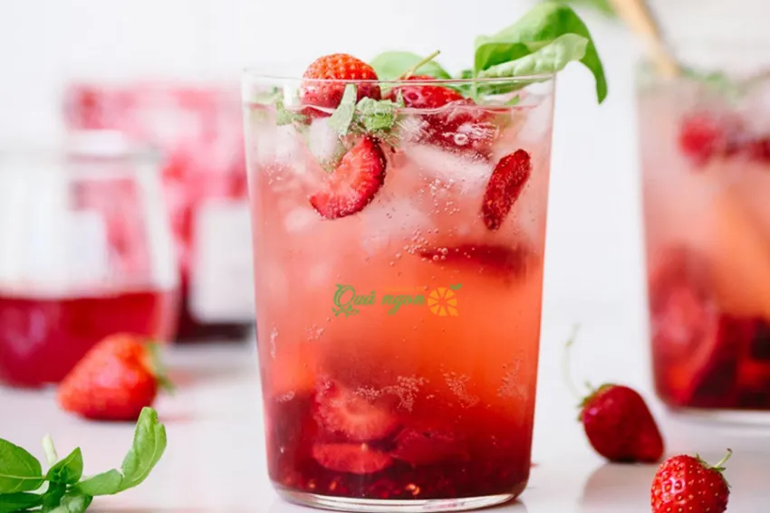 Cách pha chế Soda dâu tây húng quế – Strawberry Basil Soda