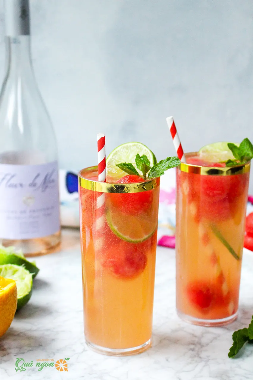 Cách pha cocktail dưa hấu Rosé Spritzer