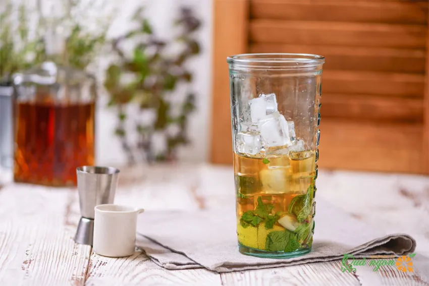 Công thức pha chế Cocktail Whiskey Smash cổ điển