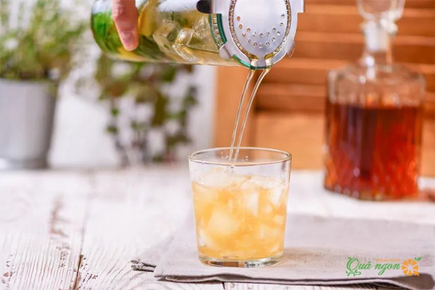 Công thức pha chế Cocktail Whiskey Smash cổ điển